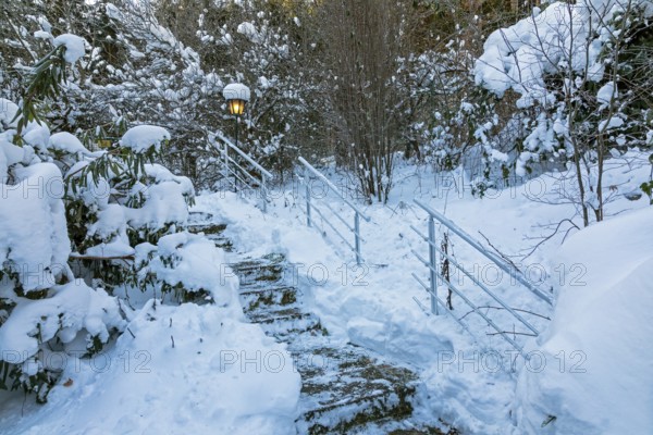 Snowy garden, lamp, stairs, winter, snow, Sieversen, Samtgemeinde Rosengarten, Lower Saxony,