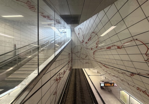 Artwork titled Spur X by Enne Hähnle, view at the Kirchplatz subway station, Düsseldorf, North