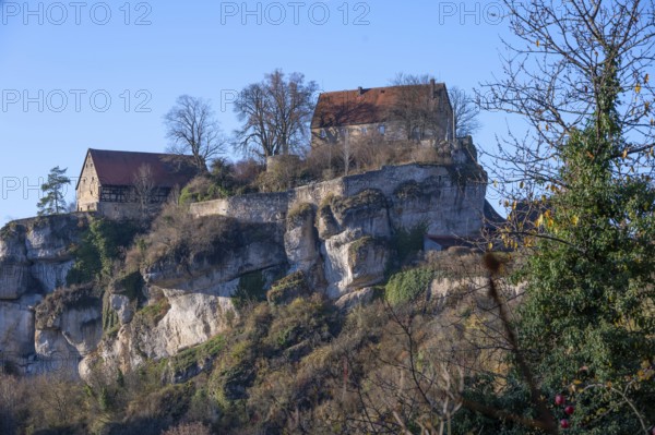Pottenstein Castle, built around 1070, blue sky, Pottenstein, Upper Franconia, Bavaria, Germany