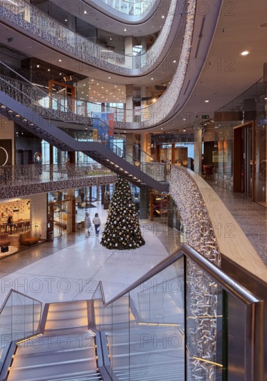 Stilwerk Düsseldorf, interior view, Christmassy decorated elliptical atrium with surrounding