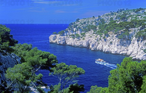 Boat, Port-Pin bay, Massif des Calanques, department of Bouches-du-Rhône, southern France, June