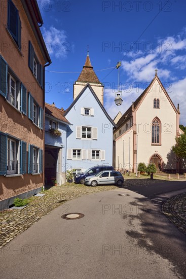 St. Martin parish church, church tower, houses, historic residential buildings, apartment