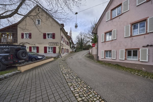 Residential buildings, apartment buildings, houses, general architecture, lantern, cars, bare