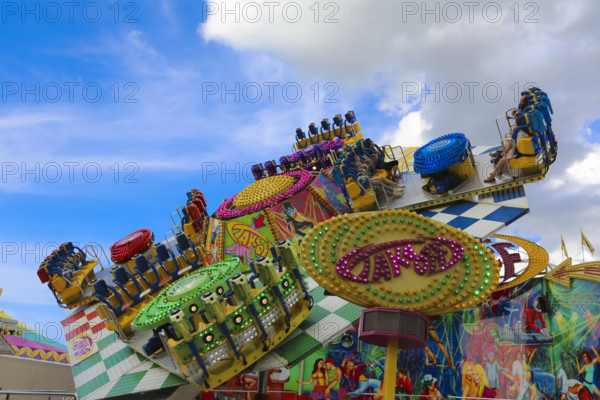 Fairground in Ulm Friedrichsau, folk festival, hustle and bustle, amusement park, amusement