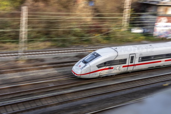 ICE on the route east, in front of Essen Central Station, long-distance traffic, North