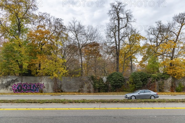 Cannstatter Straße in Stuttgart, federal road B14. The city wants to dismantle the six-lane road