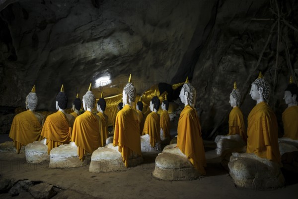 Cave with Buddha Statues, Tham Phra Non, Reclining Buddha Cave, Wat Ao Noi, Prachuap Khiri Khan,