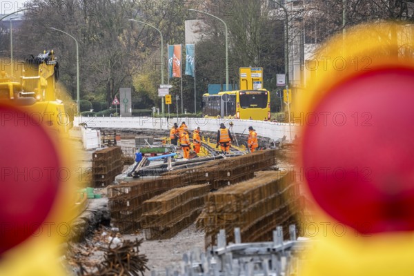 Large-scale construction site in the city center of Essen, Herkulesstraße, the construction of new