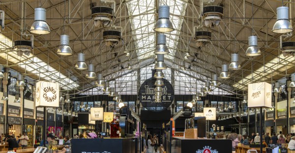 The Mercadeo da Ribeira, also known as TimeOut Market, is the best address for Portuguese