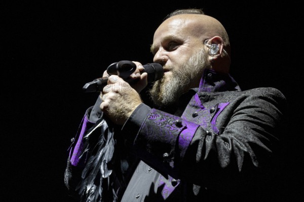 Martin Engler, Singer, Mono Inc., Dark-Rock Band, D, live on Live 2025 Tour at Columbiahalle Berlin