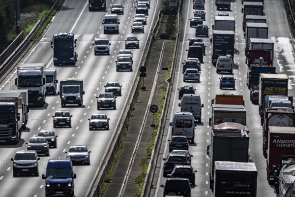 Traffic jam on the A3 motorway between the Hilden junction and the Mettmann junction, view to the
