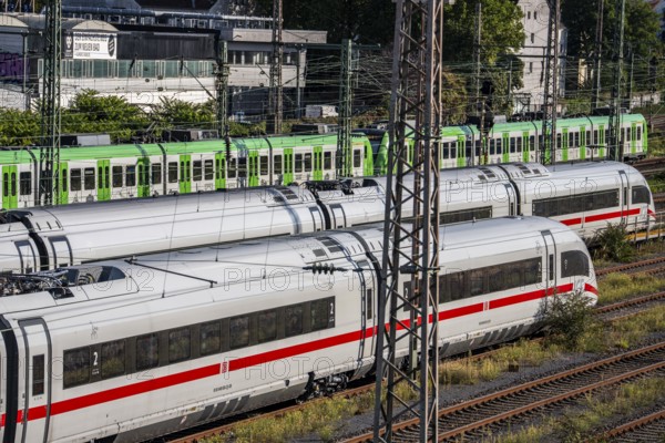 ICE trains on the railway line, S-Bahn train, north of Düsseldorf main station, North