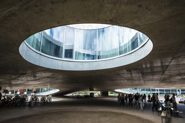 Rolex Learning Centre, SANAA architects, École polytechnique fédérale de Lausanne, EPFL, Lausanne,