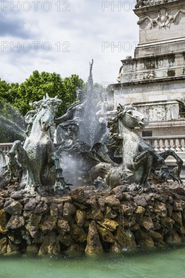 Fontaine du Char du Triomphe de la Concorde, Place des Quinconces, Bordeaux, Gironde,