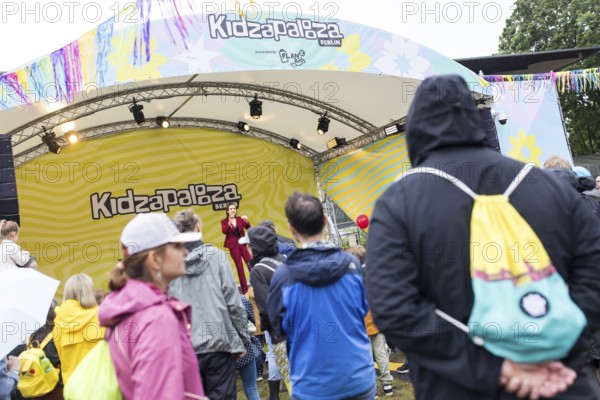 Magic show with Alison Wonder at Kidzapalooza at the Lollapalooza Festival in the Olympiastadion