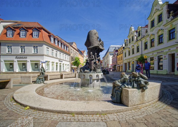 Boot fountain by sculptor Vinzenz Wanitschke at Döbeln's Niedermarkt, Old Town, Döbeln, Saxony,