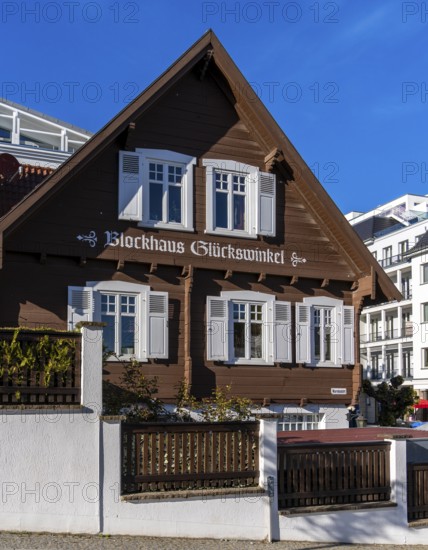 Old and new spa architecture on the main road to the beach promenade, Sellin, Rügen,