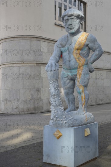 Hallescher Schweinehirt by Carsten Theumer 2023, modern art, sculpture, shepherd, shepherd with