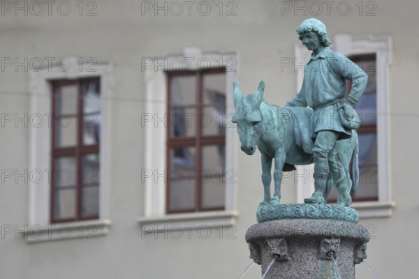 Donkey fountain by Heinrich Keiling 1905, donkey figure with shepherd, shepherd, donkey figure,