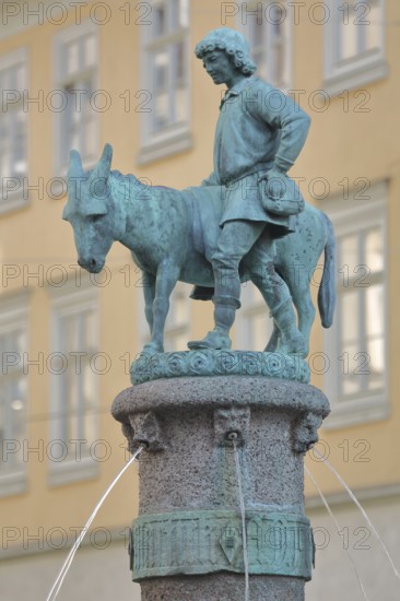 Donkey fountain by Heinrich Keiling 1905, donkey figure with shepherd, shepherd, donkey figure,