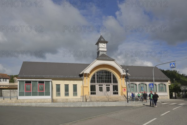 Railway station with tourist office and pedestrians, Bad Kösen, Saale, Naumburg, Saxony-Anhalt,