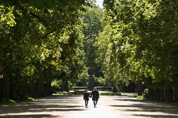 Fountain avenue in the spa gardens of Bad Homburg vor der Höhe, Hesse, Germany