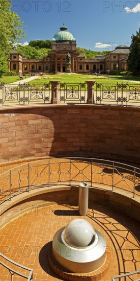 Imperial fountain with Kaiser Wilhelm's bath and monument to Kaiser Wilhelm I in the spa gardens of