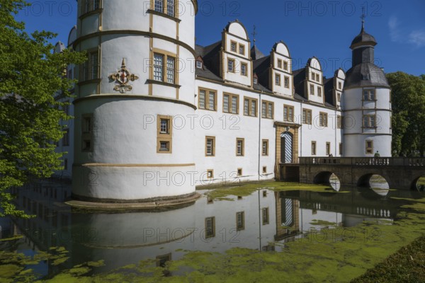 Neuhaus Castle, moated castle, prince-bishop's residence, Weser Renaissance, Paderborn, Westphalia,