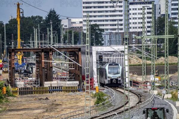 Reconstruction, extension of the Emmerich-Oberhausen railway line, three tracks, including 47 new