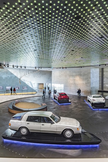 Mercedes-Benz Auto 2000 from 1981: The Mercedes-Benz Museum in Stuttgart presents a journey through