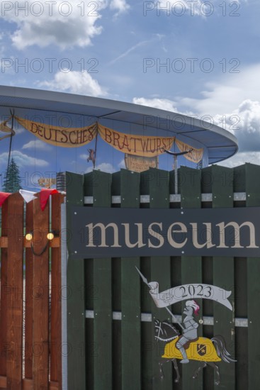 German Bratwurst Museum, Bratwurstallee 1, inscription, medieval knight figure with the year 2023,