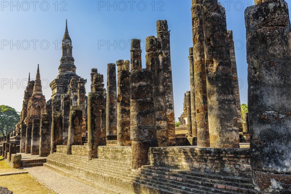 Historic Buddhist temple complex Wat Mahathat, historical park, Sukhothai, Sukhothai province,
