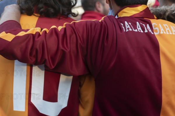 Istanbul, Turkey. November 21st 2021 Turkish Galatasary football supporters in Taksim square on