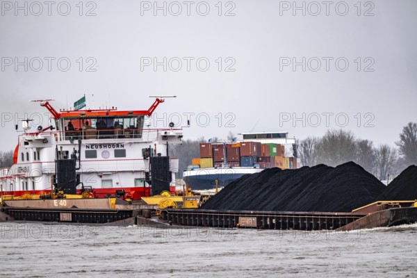 Veerhaven-4 push association with coal for the coking plant of Hüttenwerke Krupp-Mannesamnn, HKM,