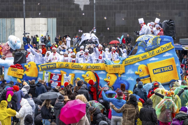 Rose Monday procession in Düsseldorf, theme car from companies, here wholesale company Metro, at