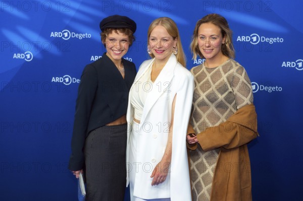 Kristin Suckow, Jasmin Schwiers, Sina Tkotsch, BLUE HOUR, Photo Call, Hotel Telegraph Office,