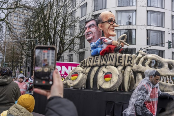 Rose Monday procession in Düsseldorf, theme cars by wagon manufacturer Jacques Tilly, Merz and