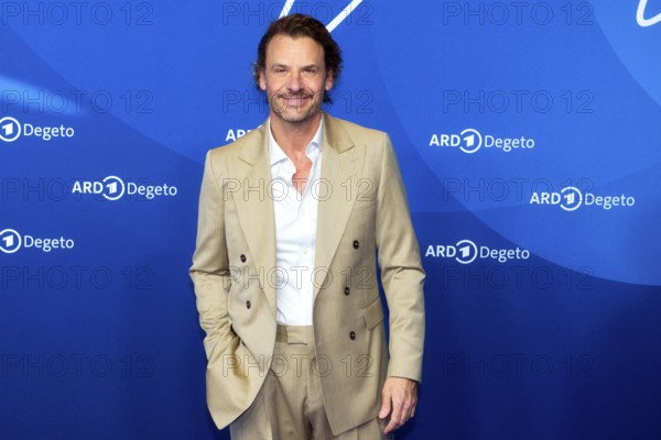 Stephan Luca, BLUE HOUR, Photo Call, Hotel Telegraph Office, Berlin, 13.02.2026