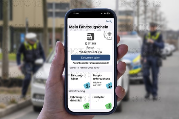 Symbolic image, digital vehicle license, in the i-car app of the Federal Motor Transport Authority,