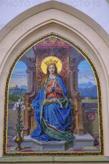 St. Maria, Mosaik, Südfassade, Stadtpfarrkirche St. Nikolaus, Rosenheim, Upper Bavaria, Bavaria,
