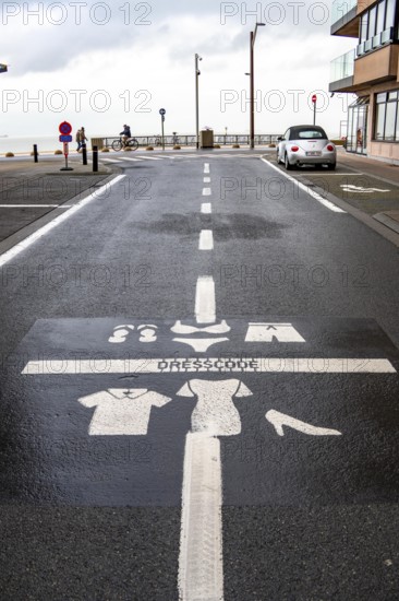 Winter break, on the Zeedijk-Knokke, beach promenade in Knokke-Heist, commandment sign, prohibition