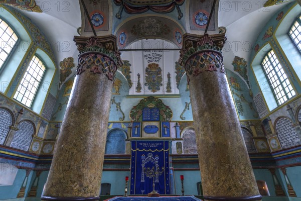 Central Bima, a parish in the back, curtain in front of the Torah shrine, synagogue in Lancut