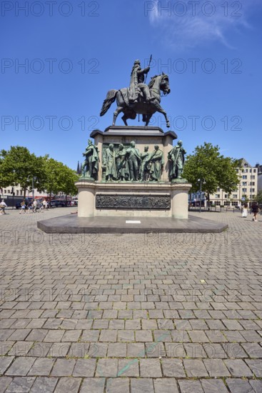 Frederick William III of Prussia monument, equestrian statue, general architecture, buildings,