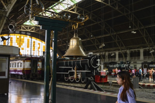 Bangkok, Thailand. February 16th 2025. The platform bell at Hua Lamphong Railway Station, Bangkok,