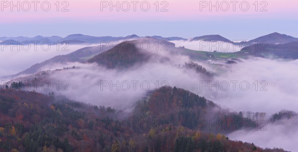 View from the Gisliflue of the Jura foothills covered in fog from the left, Wasserfluh,