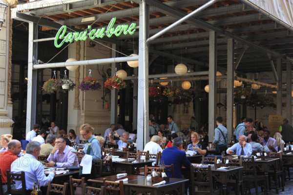 Romania, capital Bucharest, Bucuresti, the restaurant and bar Caru cu Bere, a beer palace with