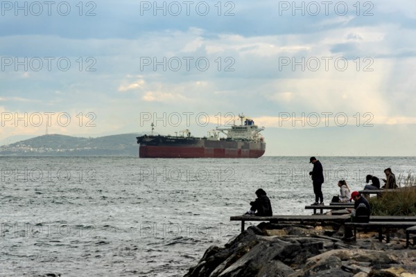 Istanbul, Turkey. November 22nd 2023 The Kriti King, a crude oil tanker entering the Bosphorus