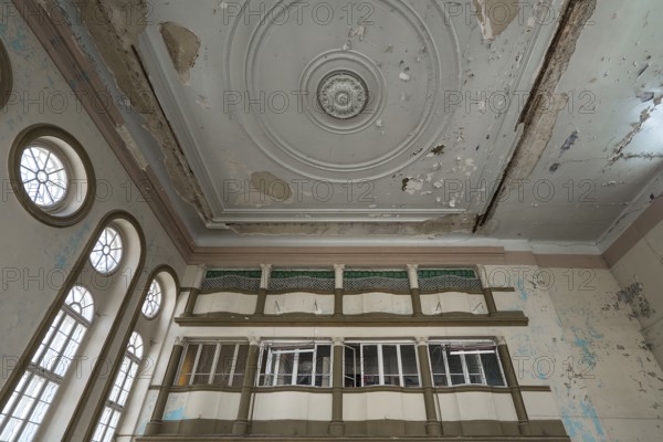 The destroyed interior of the Hasidic Synagogue, including Jacob Gansel Schul, is being restored,