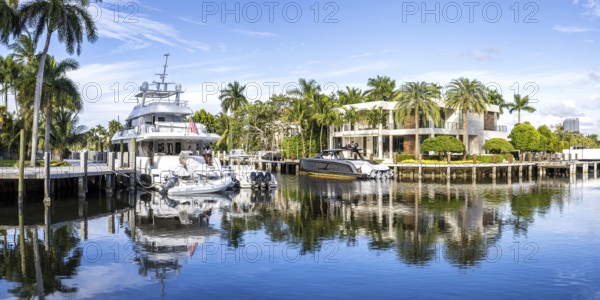 Fort Lauderdale Florida yachts and villas luxury wealth on Las Olas Blvd Panorama in Fort