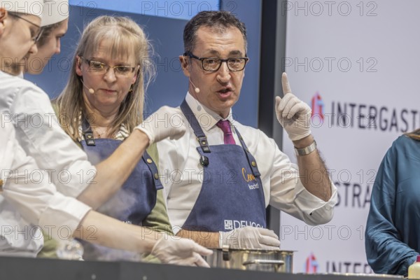 Cem is cooking! DEHOGA Baden-Württemberg event with candidate for the post of Minister-President,